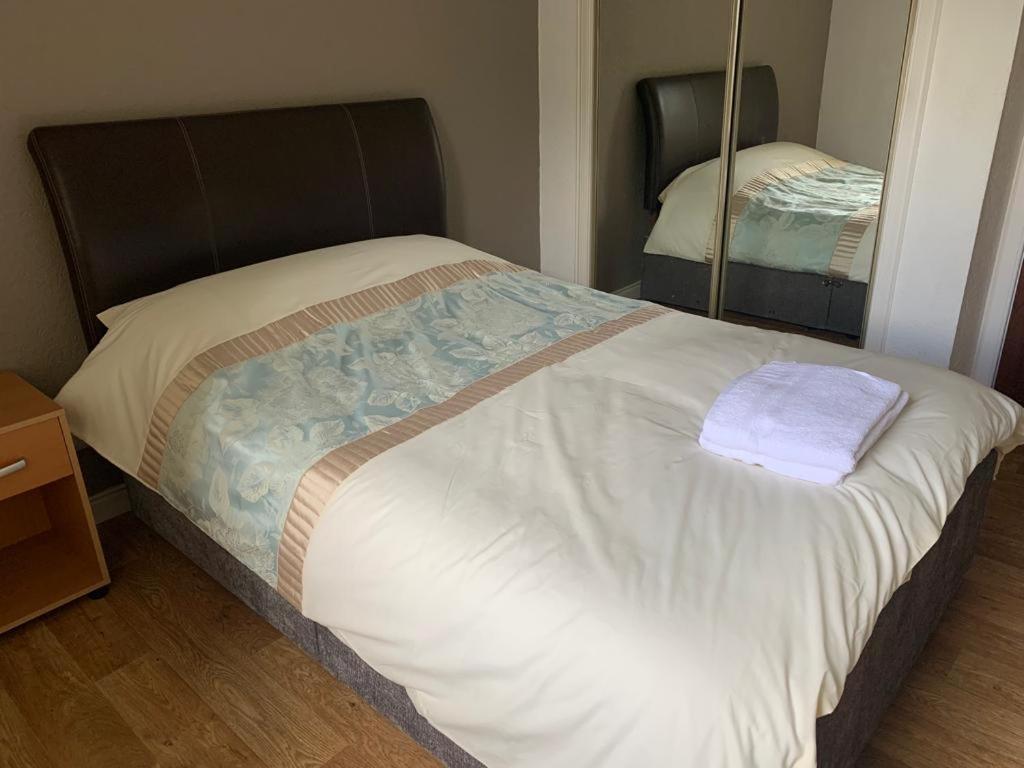 2 Bedroom Central Apartment Единбург Екстер'єр фото
